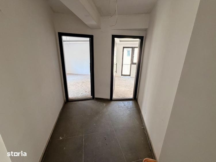 Casă cu 4 camere în Vitan