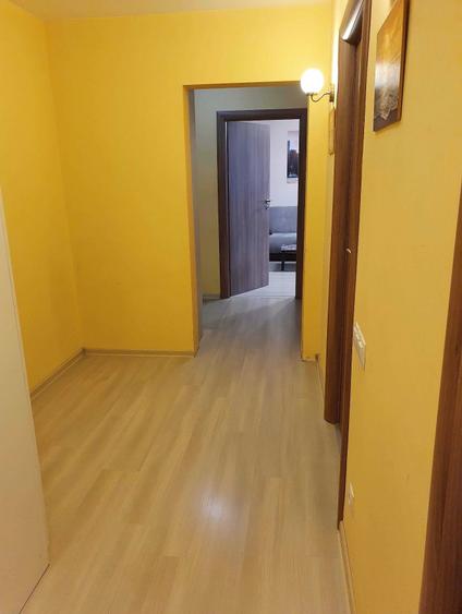 Apartament cu 3 camere decomandat, mobilat în Drumul Taberei