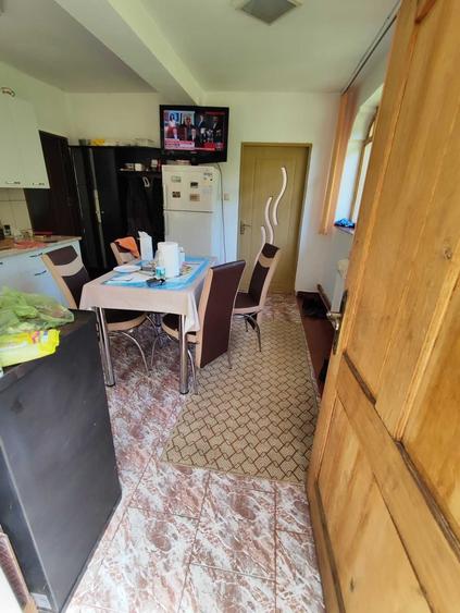 Casă cu 4 camere în Vulcana-Băi