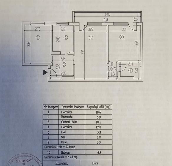 Apartament cu 3 camere semidecomandat în Hristo Botev