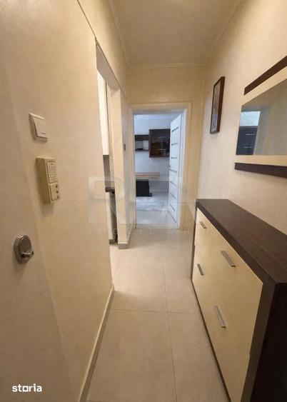 Apartament cu 3 camere semidecomandat în Pajura