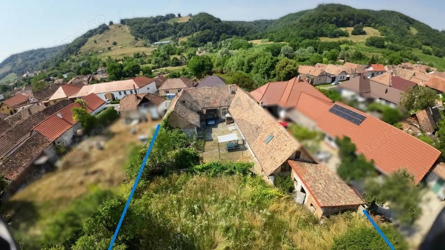Casă cu 5 camere cu Teren 1400 Mp în Vale