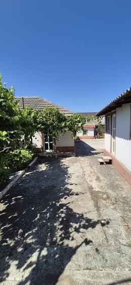 Casă cu 3 camere cu Teren 760 Mp în Valu lui Traian