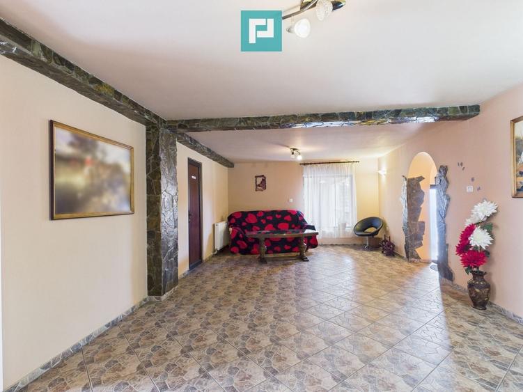 Hotel/Pensiune, de 1,373 mp, în Orțișoara