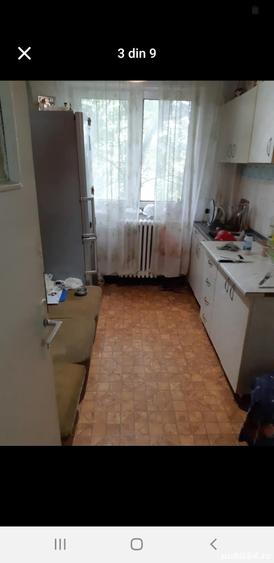 Apartament cu 3 camere semidecomandat în Tătărași