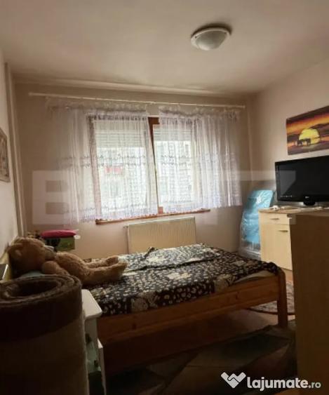 Apartament cu 3 camere decomandat în Sângeorgiu de Mureș