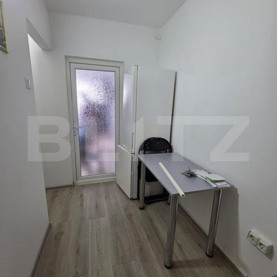 Garsoniera, decomandat, 25 mp, zona Tiglina 1 - 3