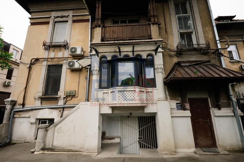 Apartament cu 5 camere decomandat în Parcul Carol