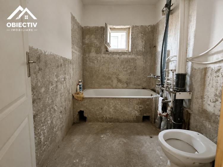 Apartament cu 3 camere decomandat în 1 Mai