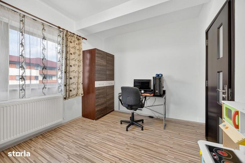 Apartament cu 3 camere decomandat în Sânpetru