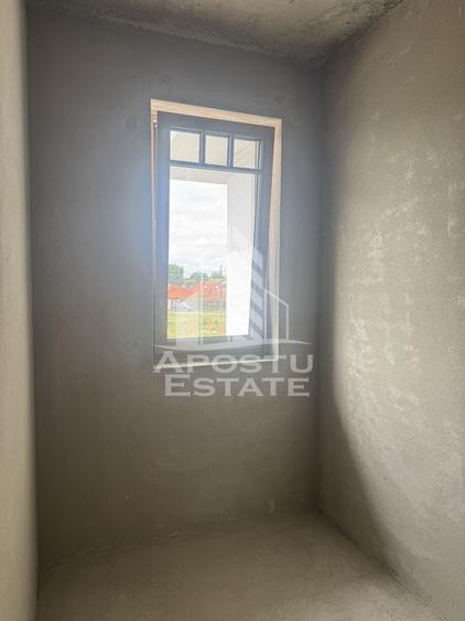 Duplex cu 4 camere cu Canalizare în Fabric