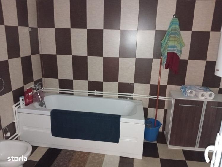 Casă cu 4 camere cu Teren 2877 Mp în Brazii