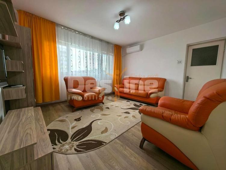 Apartament cu 3 camere semidecomandat, mobilat în Palat
