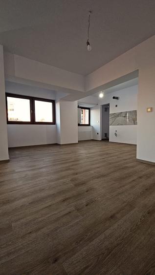 Apartament cu 3 camere decomandat în Ultracentral