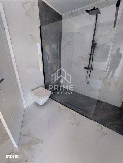 Casă cu 4 camere cu Piscina în Central