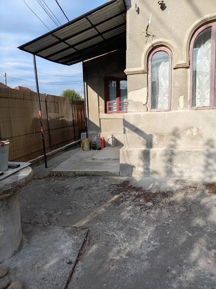 Casă cu 3 camere cu Teren 2500 Mp în Zorlești