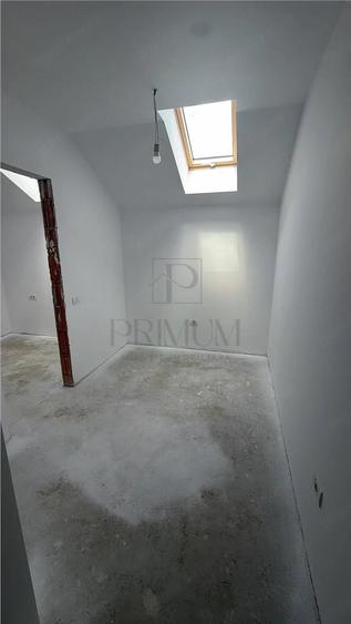 Duplex, finisaje premium - separat prin casa scarii - 10