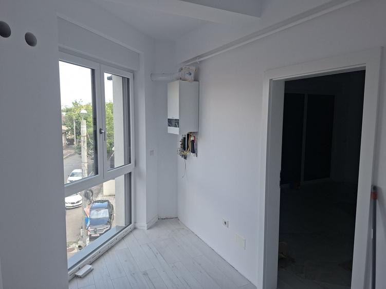Apartament cu 2 camere decomandat în Exterior Vest
