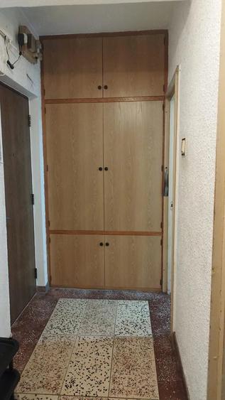 Garsonieră decomandată în Calea București