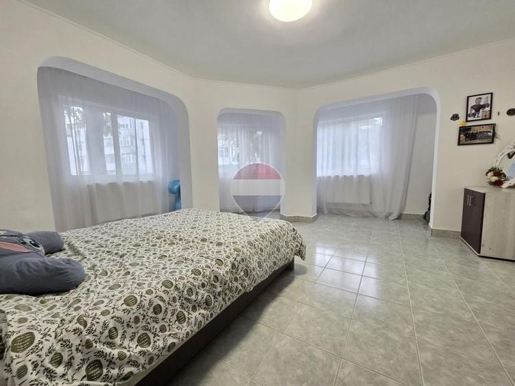 Apartament cu 3 camere decomandat în Bahne