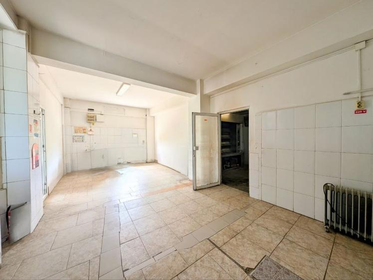 Spațiu comercial, de 400 mp, în Vălenii de Munte