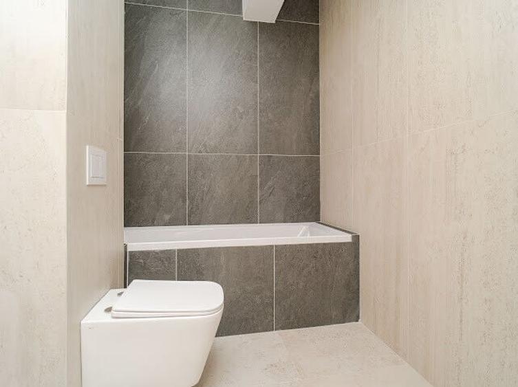 Apartament cu 2 camere decomandat în Galata