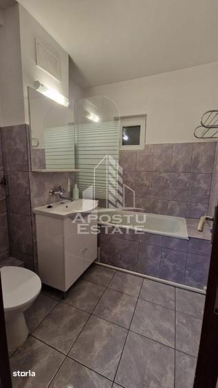 Apartament cu 3 camere, mobilat în Lipovei
