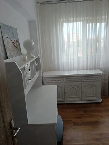 Apartament cu 3 camere decomandat în Arcu