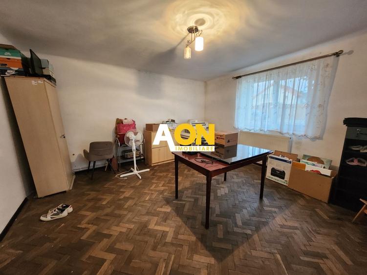 Casă individuală cu 4 camere cu Teren 450 Mp în Periferie