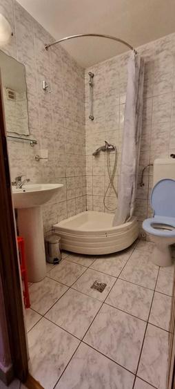 Garsonieră decomandată în Central