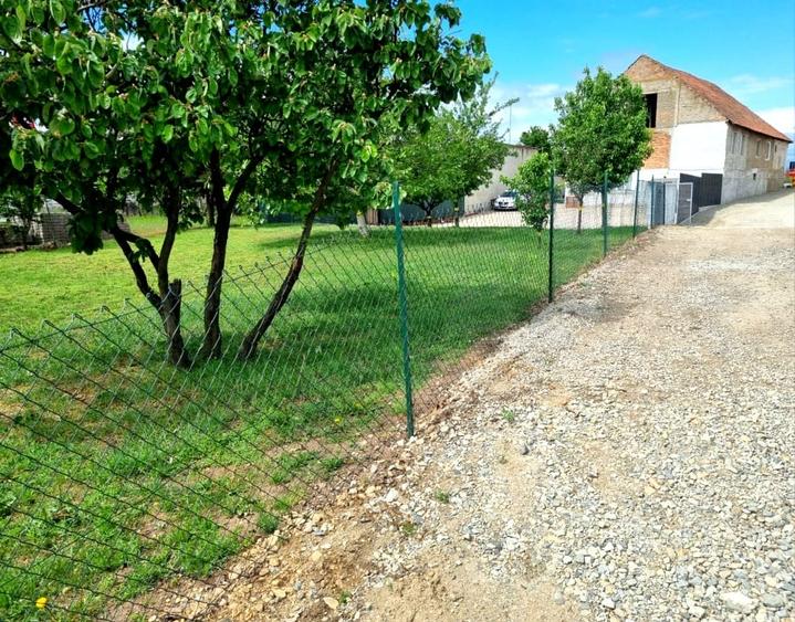 Casă individuală cu 10 camere cu Garaj în Lancrăm