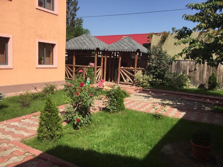 Casă cu 4 camere în Lacu