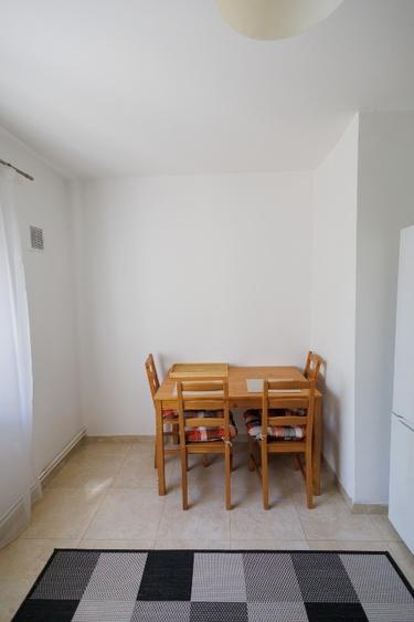 Apartament cu 2 camere decomandat, mobilat în Vitan Mall
