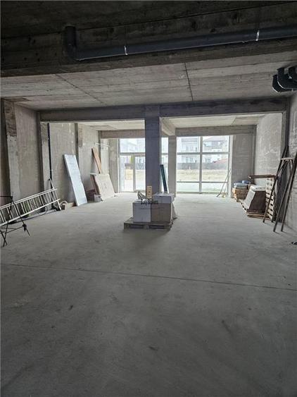 Spațiu comercial, de 116 mp, în Șelimbăr