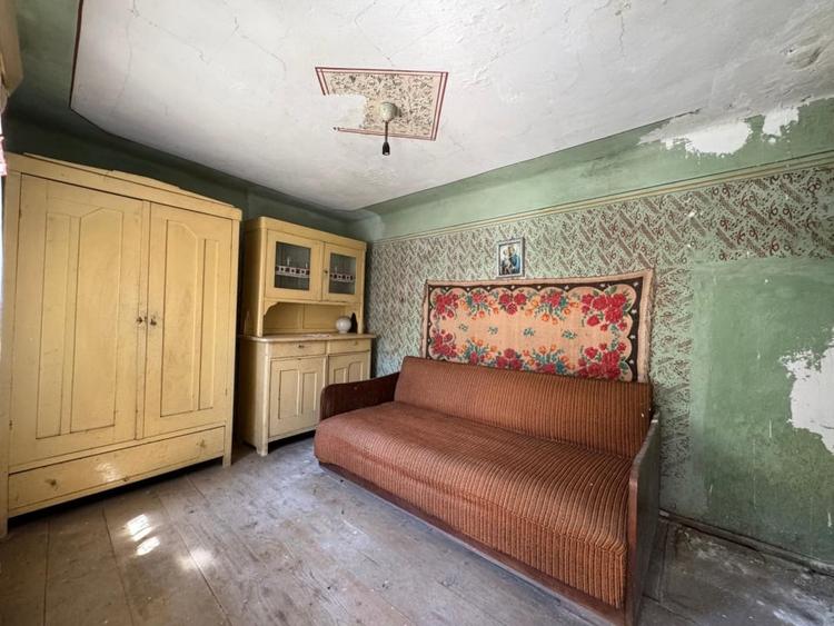 Casă individuală cu 4 camere cu Teren 390 Mp în Augustin