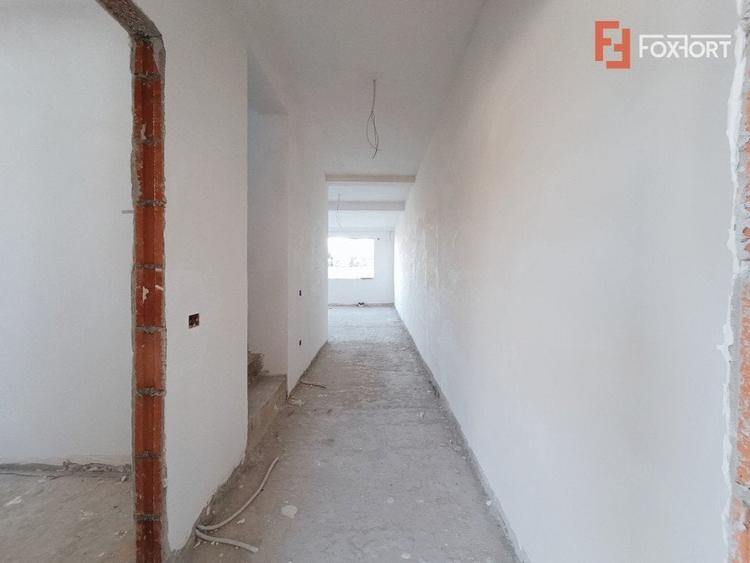 Duplex cu 4 camere cu Canalizare în Giroc