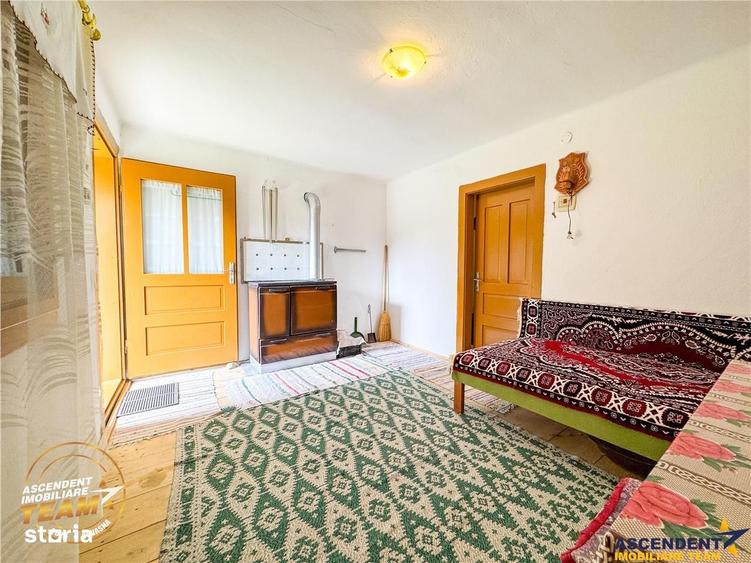 Casă cu 2 camere cu Teren 553 Mp în Sântimbru