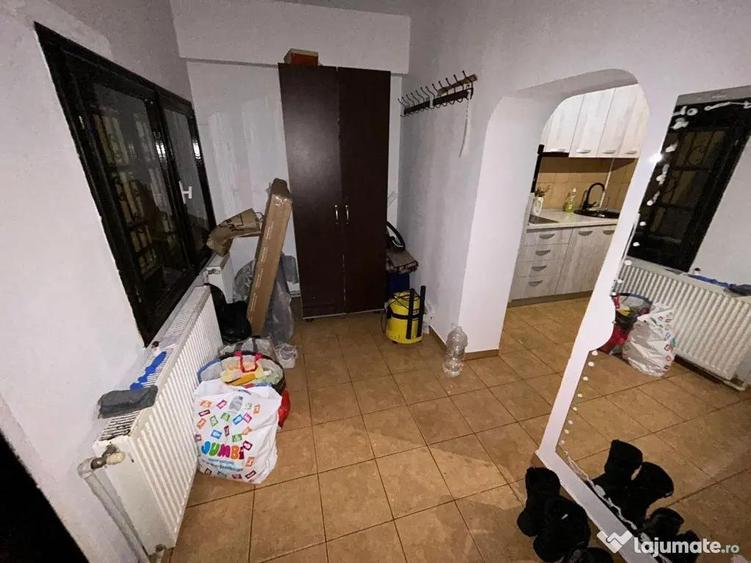 Casă cu 4 camere cu Teren 424 Mp în Km 4