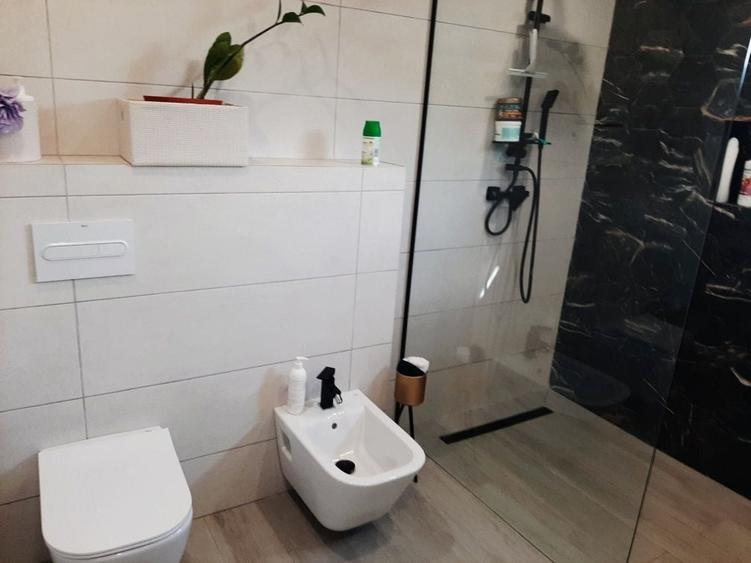 Casă cu 3 camere în Central