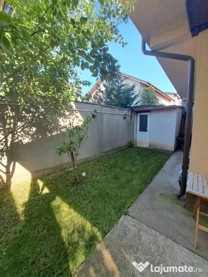 Casă cu 4 camere în Domnești