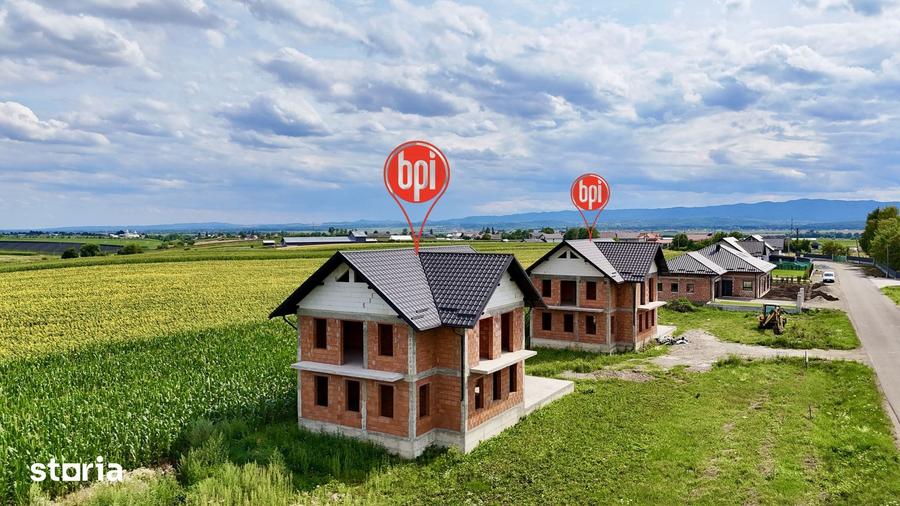 Casă cu 5 camere cu Teren 750 Mp în Fântâna Mare
