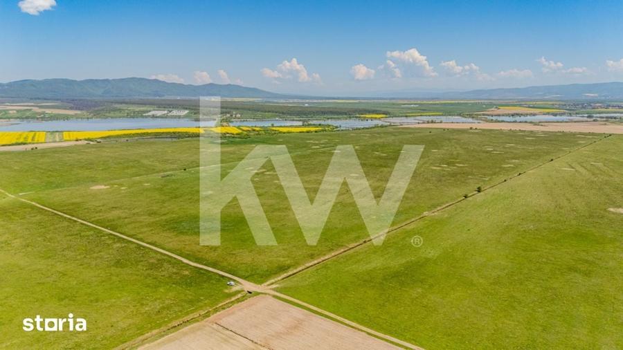 Teren de 4700 mp, în Central