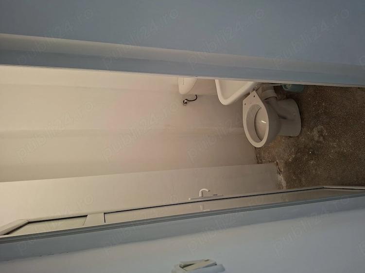 Apartament cu 3 camere decomandat în Exterior Vest