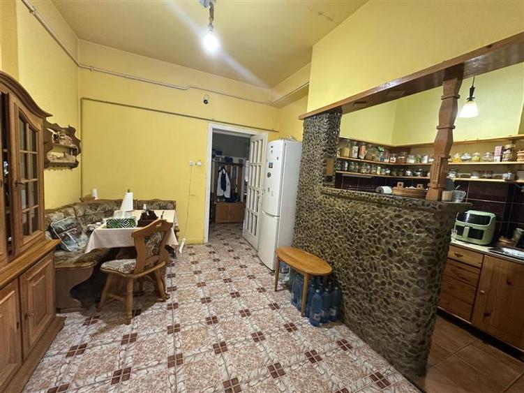 Apartament cu 2 camere decomandat în Vest