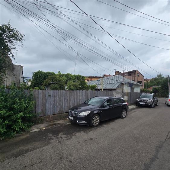 Casă cu 4 camere cu Teren 380 Mp în Tătărași