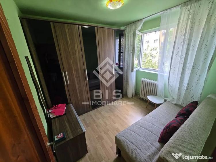 VANZARE APARTAMENT- ZONA DECEBAL ETAJ 1 - 4