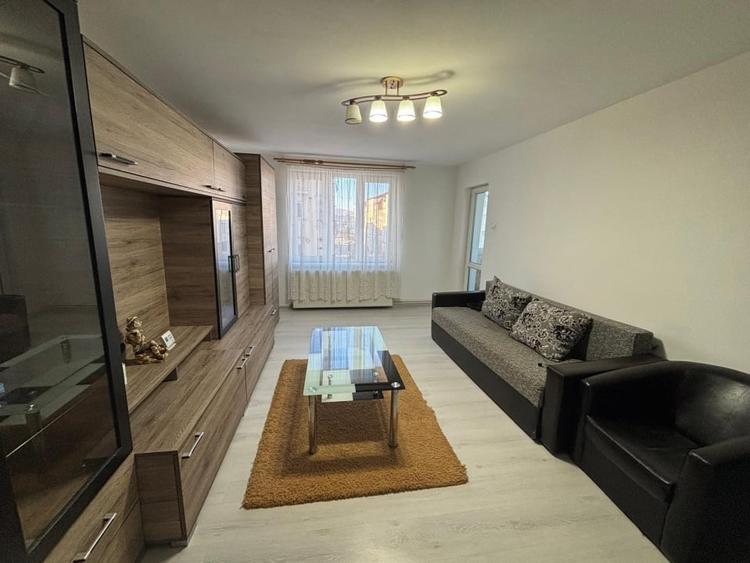 Apartament cu 2 camere decomandat, mobilat în Independenței
