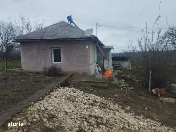 Casă cu 2 camere cu Teren 75 Mp în Dumbrăveni