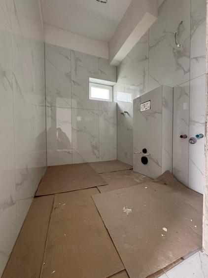 Duplex cu 5 camere cu Canalizare în Remetea Mare