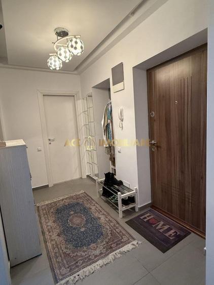 Apartament cu 3 camere semidecomandat, mobilat în Grozăvești